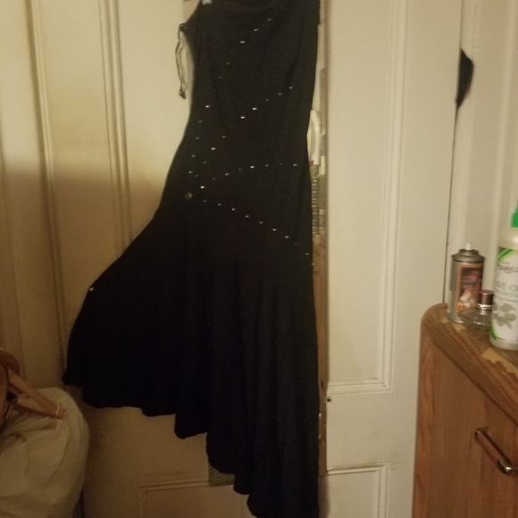 Clothing - Picture 2 of 6